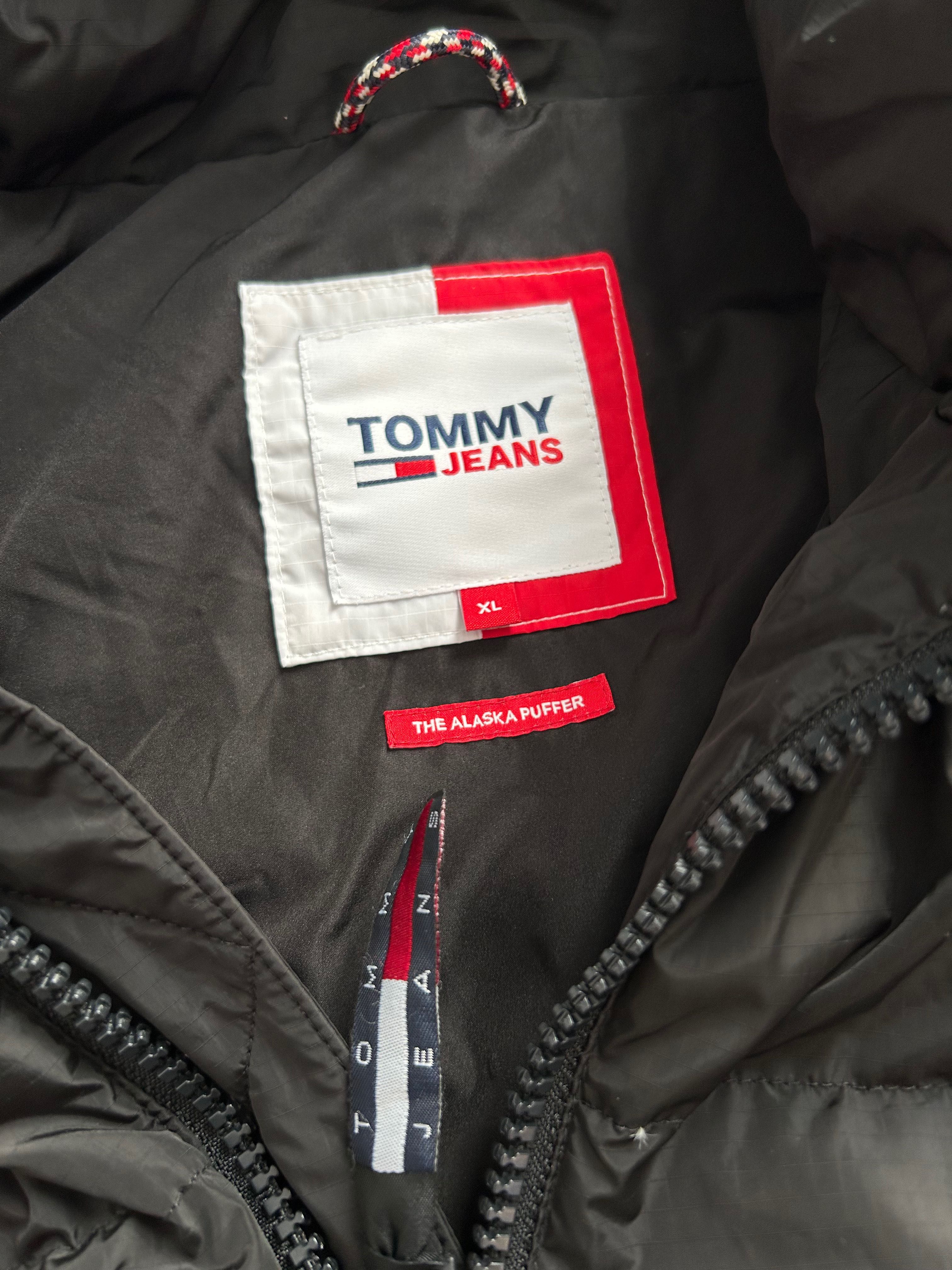 Tommy Jeans Kurtka puchowa Alaska DM0DM15445 Czarna XL  Regular Fit