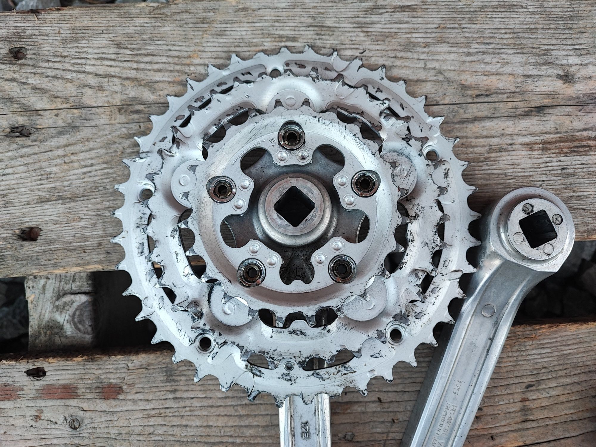 Korba rowerowa Shimano Alivio MC16 175mm LP30 Retro MTB