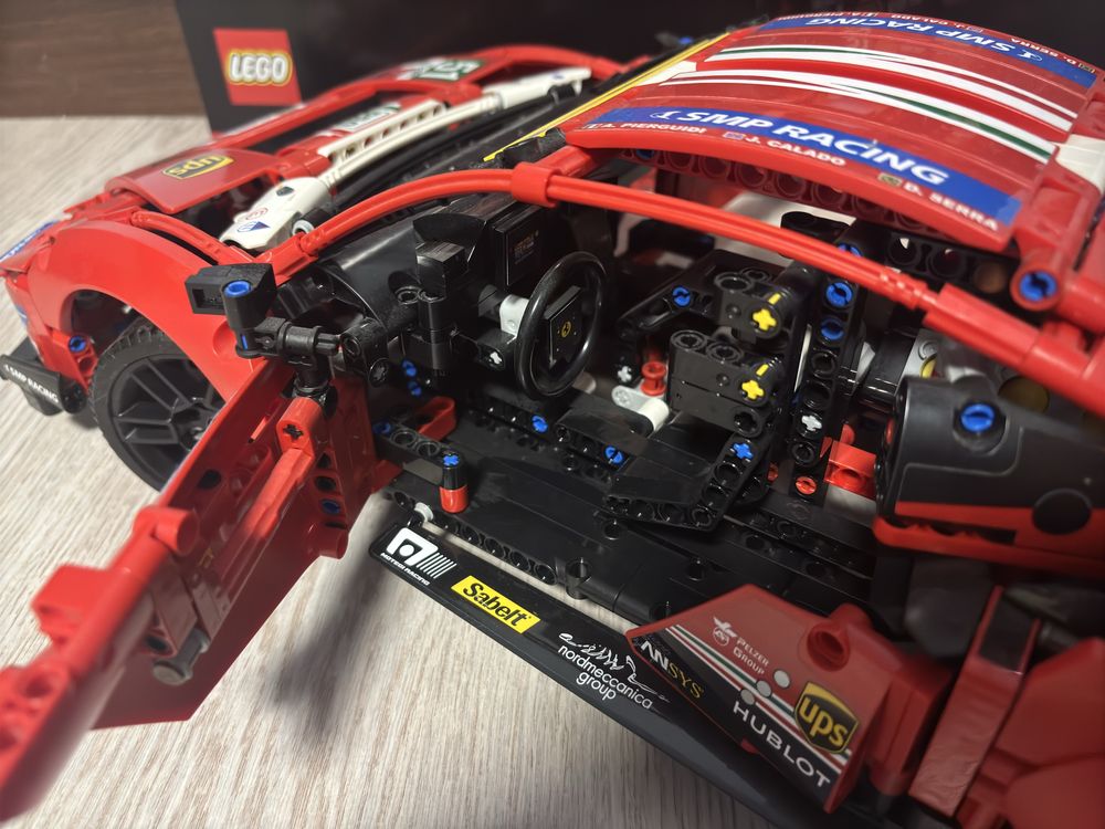 Lego Technic Ferrari 488GTE [42125]