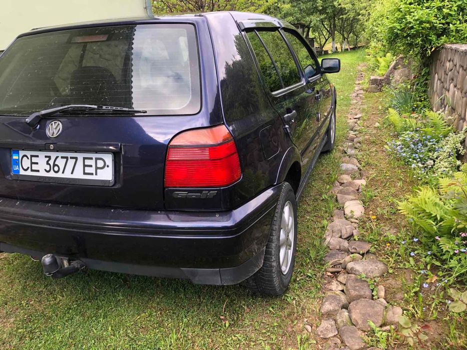 Гольф3  1.6 інжектор 97 рік