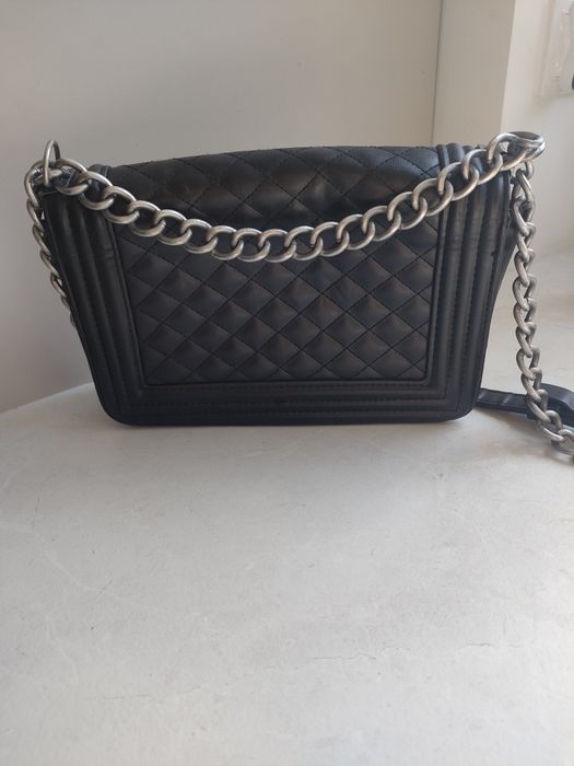 Torebka Chanel na łańcuszku