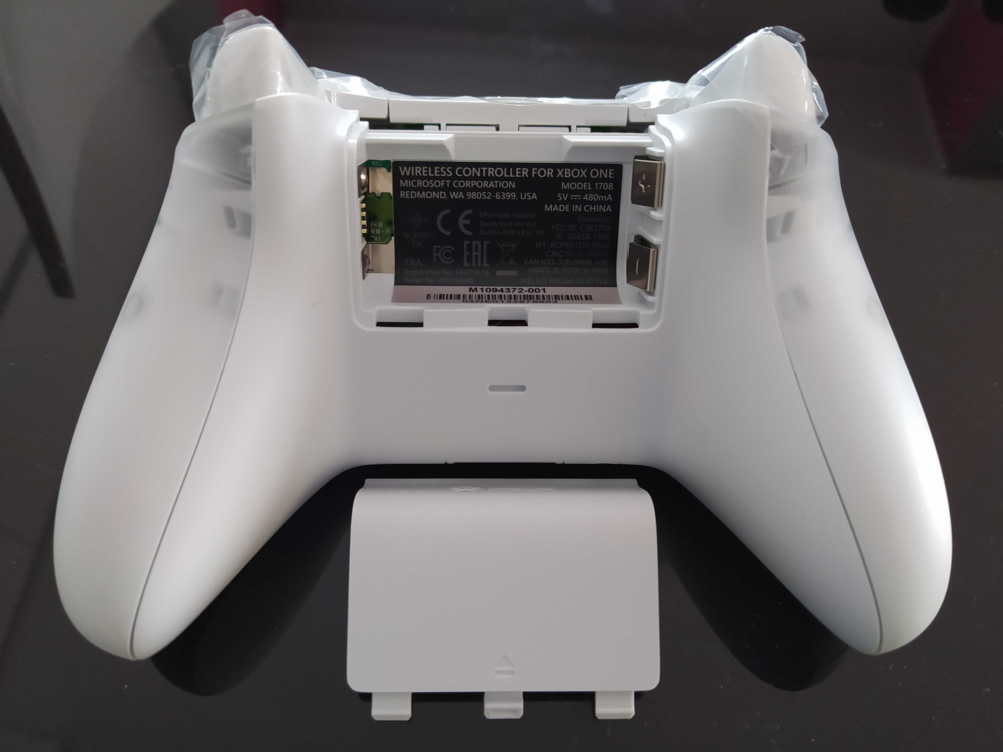 Pad od Xbox One X S Phantom White w pełni sprawny oryginał Nowy