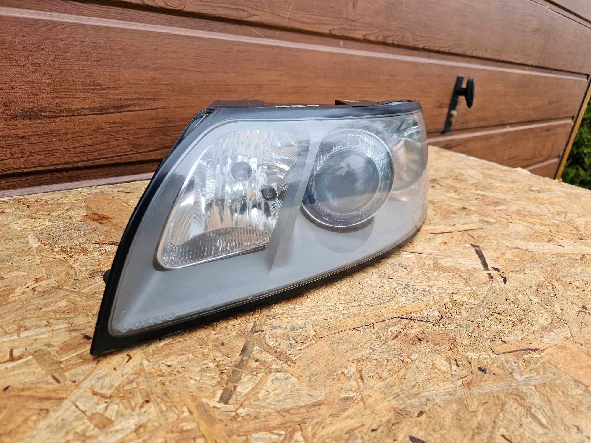 Volvo V50 S40 lampa przód lewa lewy xenon kompletna europa