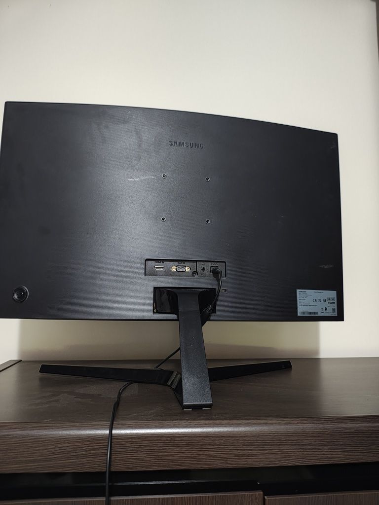 Monitor LED Samsung 27 c27f396fh