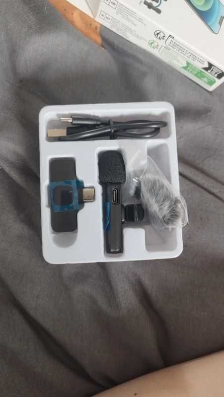 Bezprzewodowy mini mikrofon C