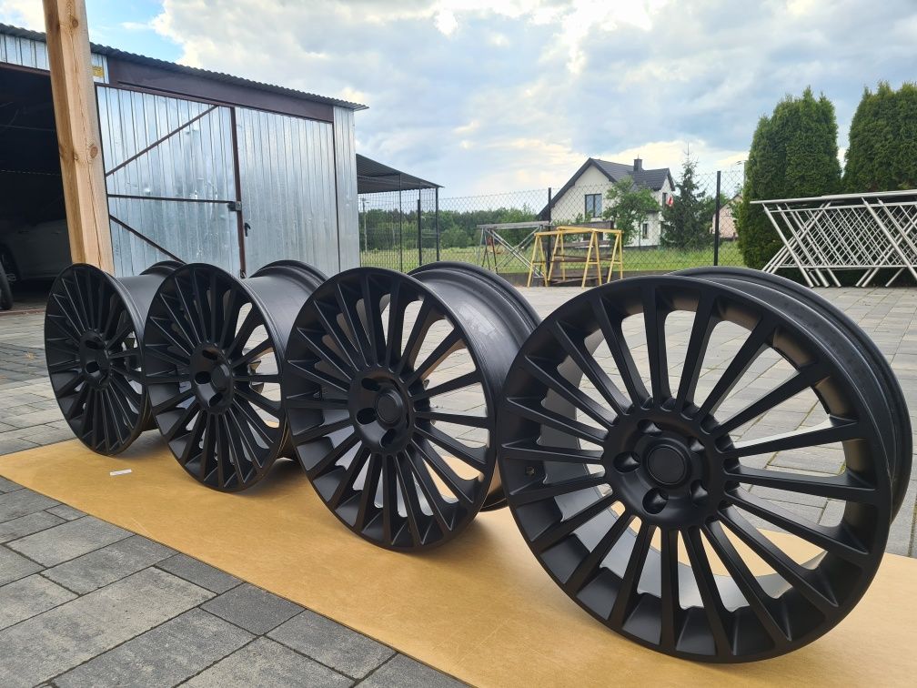 Felgi aluminiowe 5x114.3 r20 jak nowe przód 8.5cali ,tył 9.5cali