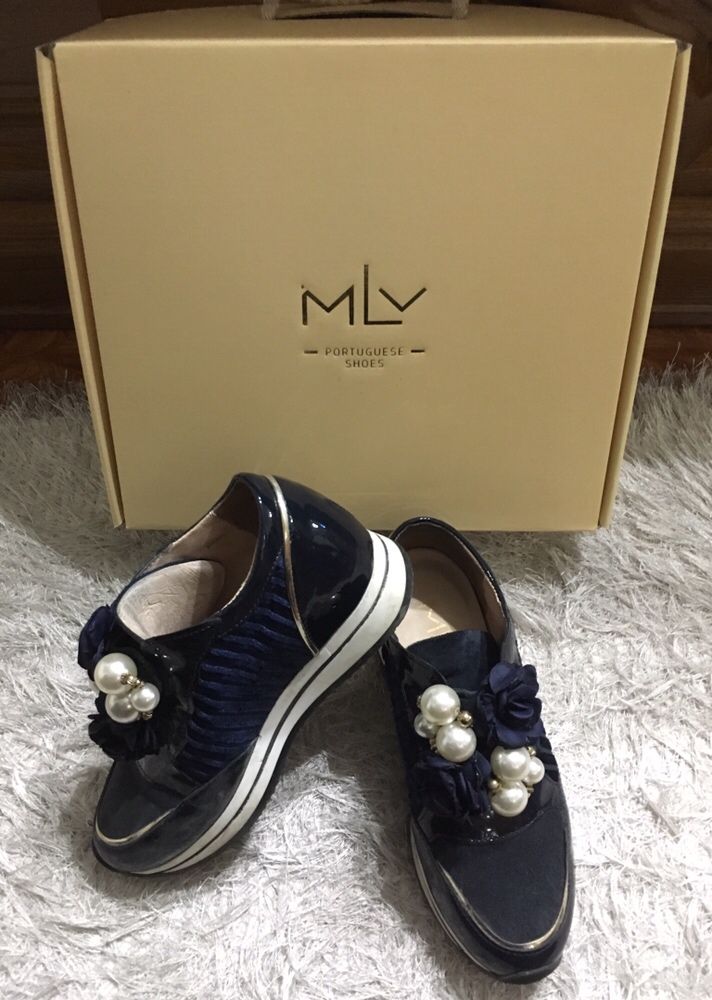 Sapatos de senhora MLV