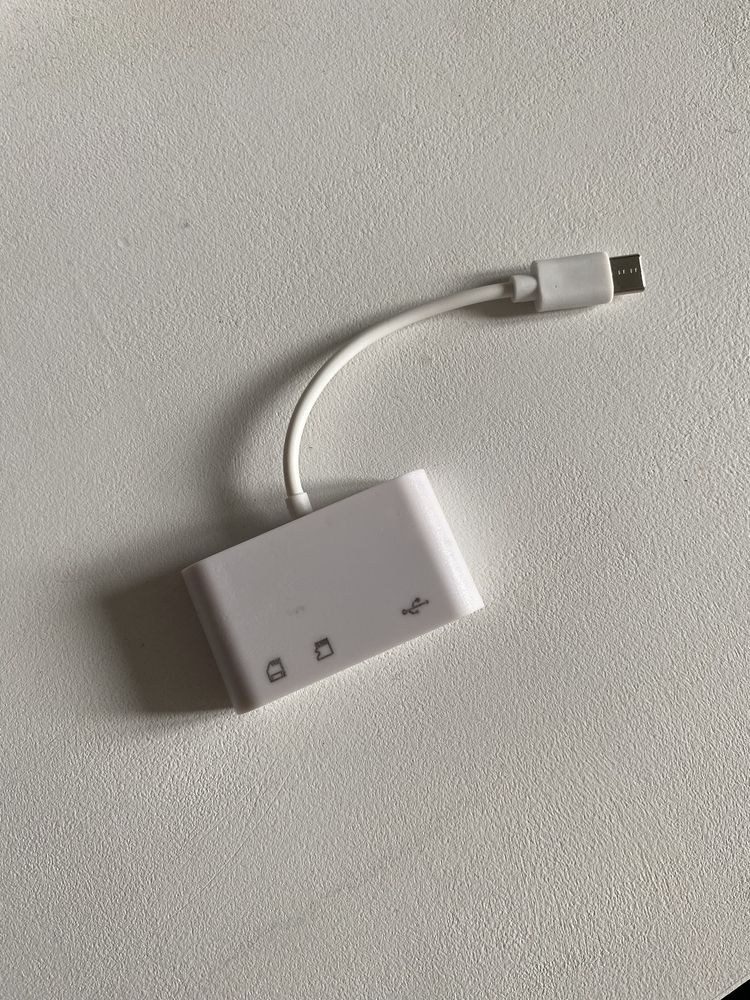 Czytnik kart i USB. Adapter typu C