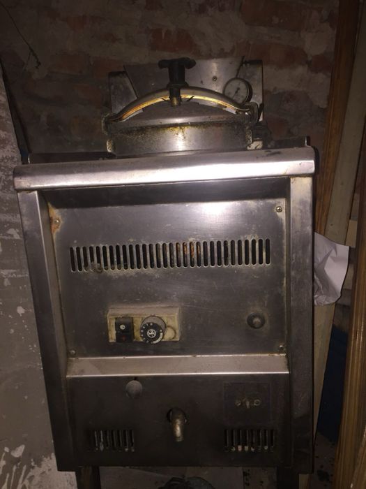 Автоклав газовий з нержавійки.