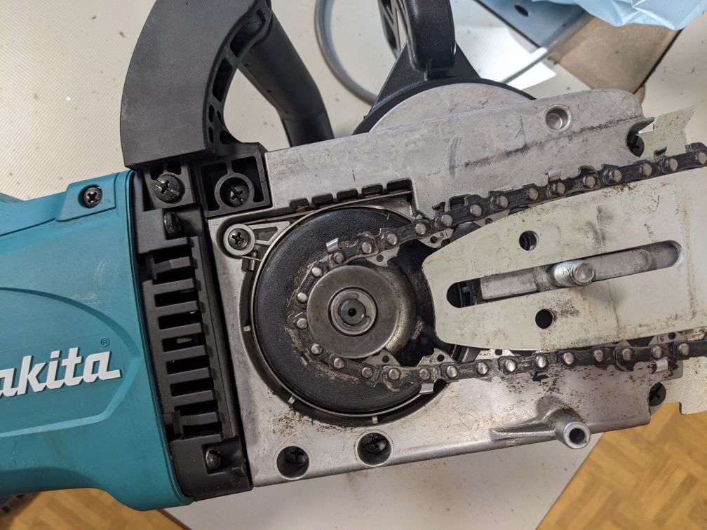 Makita UC4051A pilarka elektryczna