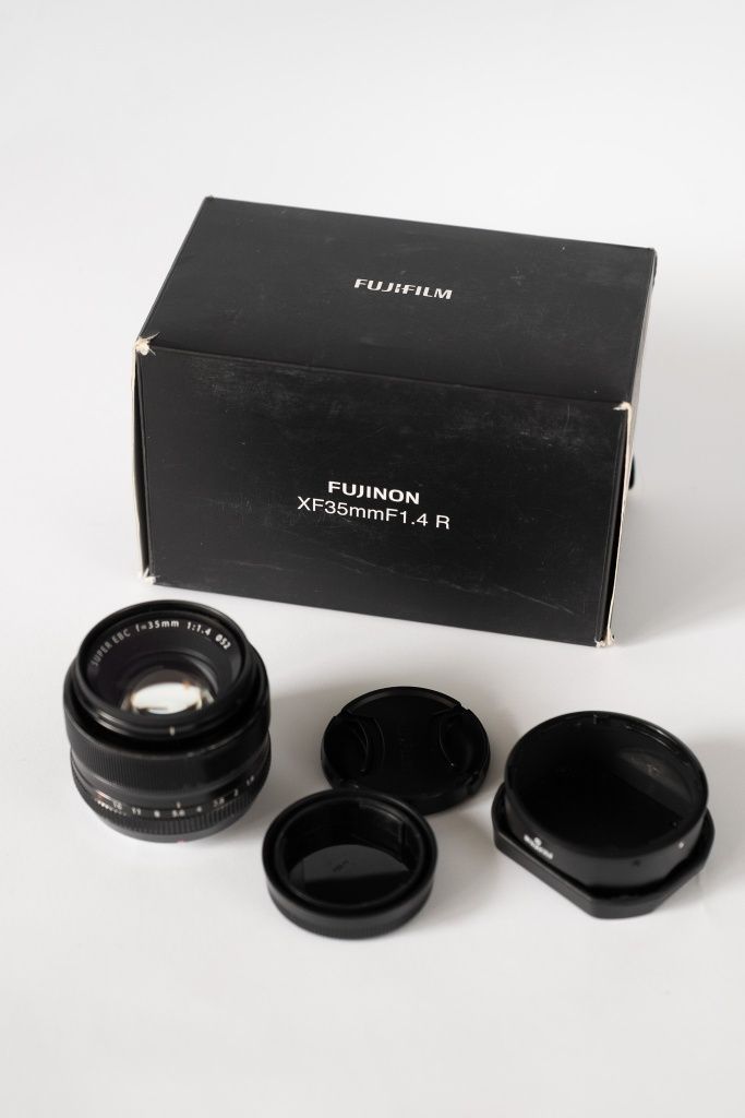 Obiektywy fujinon XF56mm f/1.2 R, XF35mm f/1.4 R i XC15-45mm f/3.5-5.6