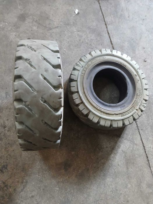 Opony pełne Solideal Xtreme 18x7-8 do wózka widłowego