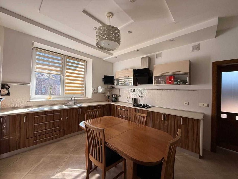 Оренда будинку Львів вул.Кульпарківська (ЖК Парус Park) гараж і підвал