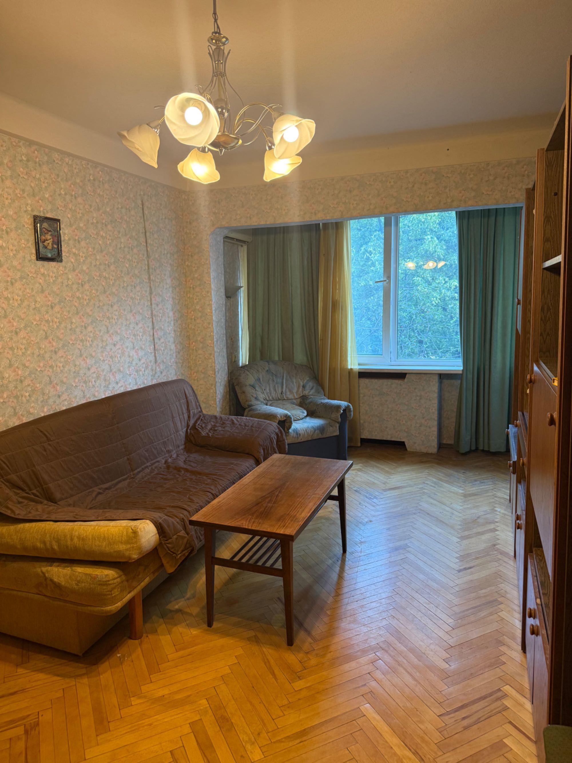Продаж двокімнатної квартири Київ, вул. Парково-Сирецька 21