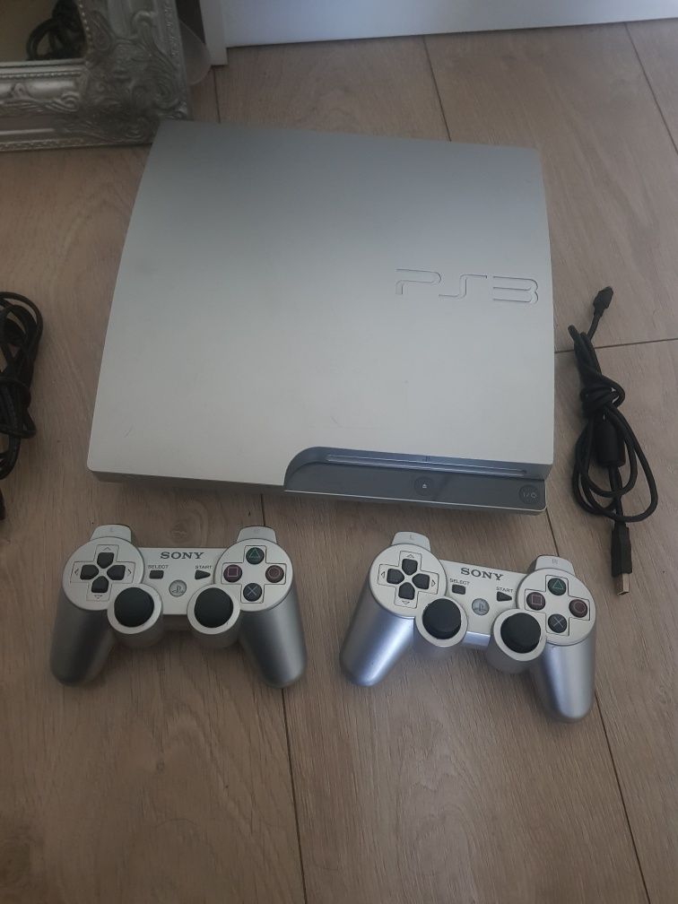 Zadbana Konsola PlayStation Ps 3 Silver 320 Gb + pady