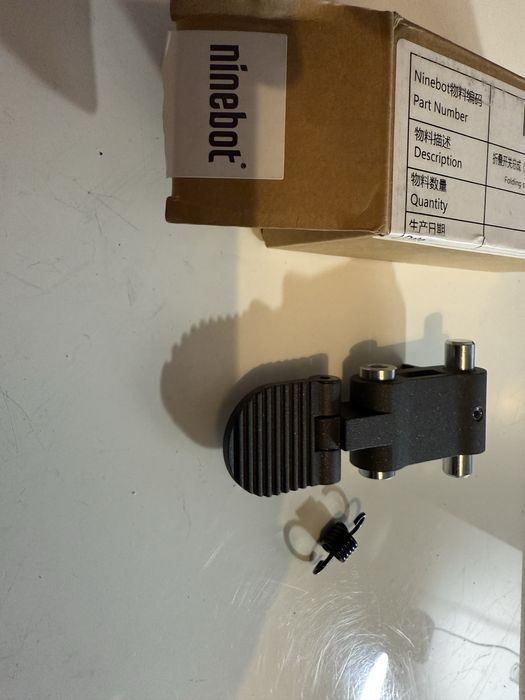 Mechanizm skladania hulajnogi Ninebot ES2