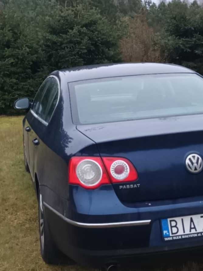 Sprzedam pilnie vw passat b6 1.6 fsi 2005.