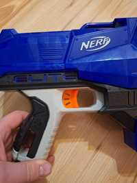 Nerf elite surgefire granatnik