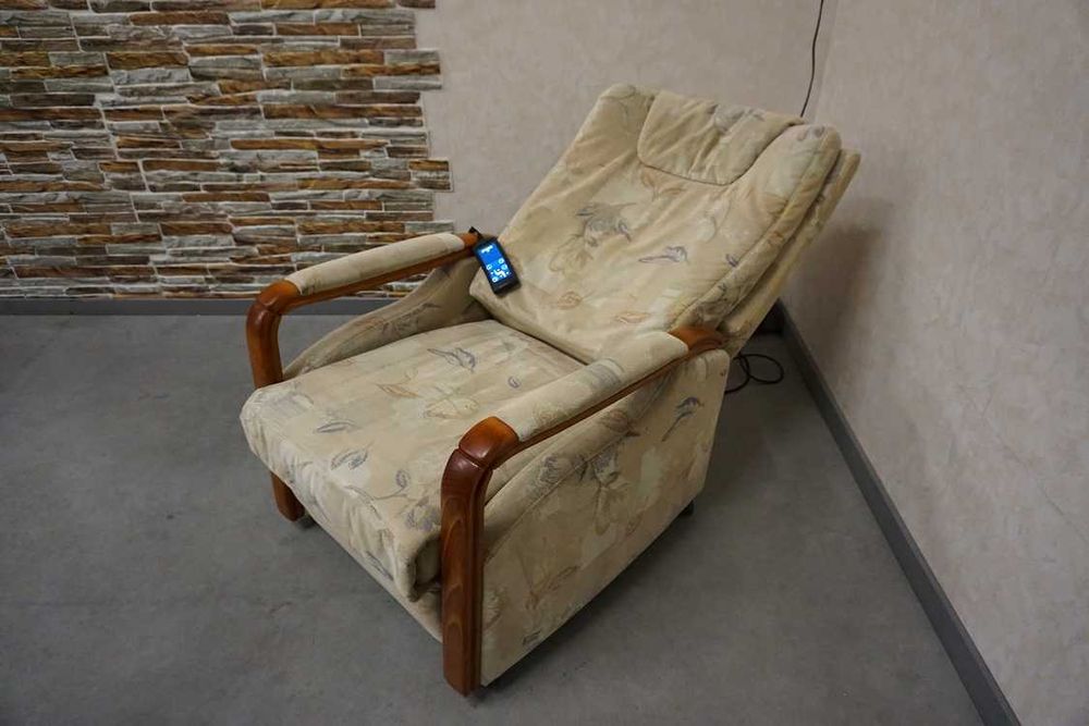 Fotel Geriatryczny Senior Materiał funkcja pomocy wstawania HIMOLLA