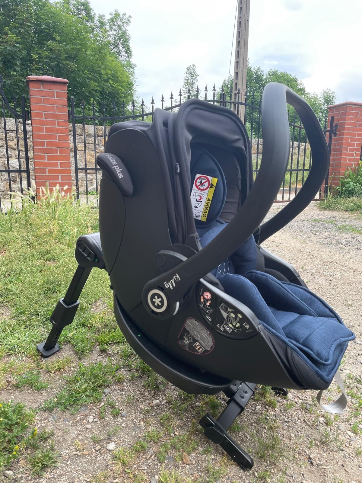 Fotelik samochodowy Kiddy Evoluna i-size 2 z bazą isofix