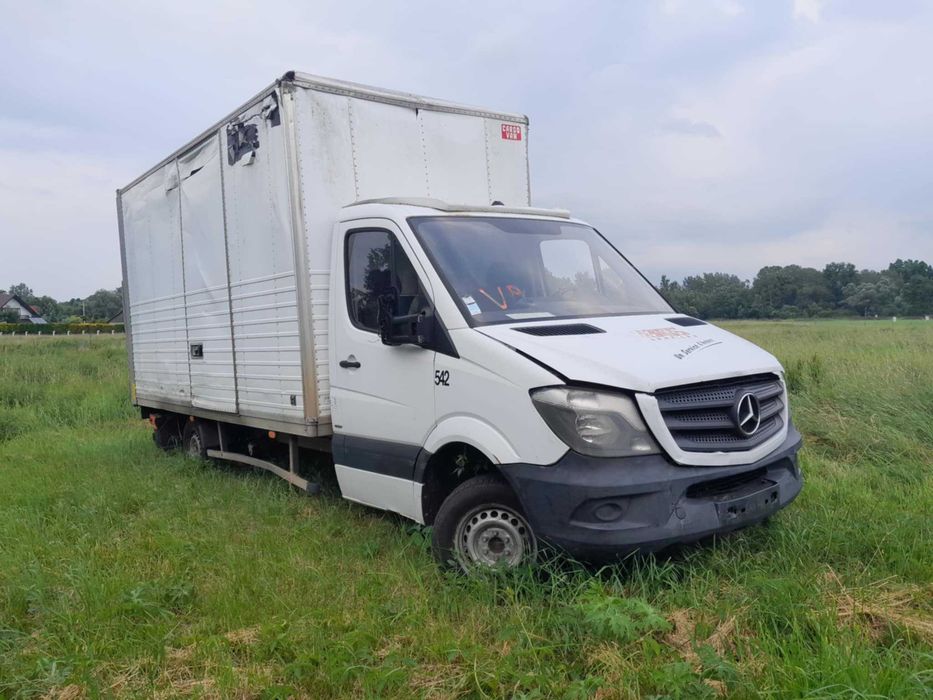 Mercedes Sprinter kontener, winda.