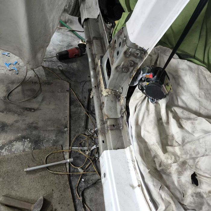 Кузовні роботи. Зварювальні роботи, ремонт глушників.