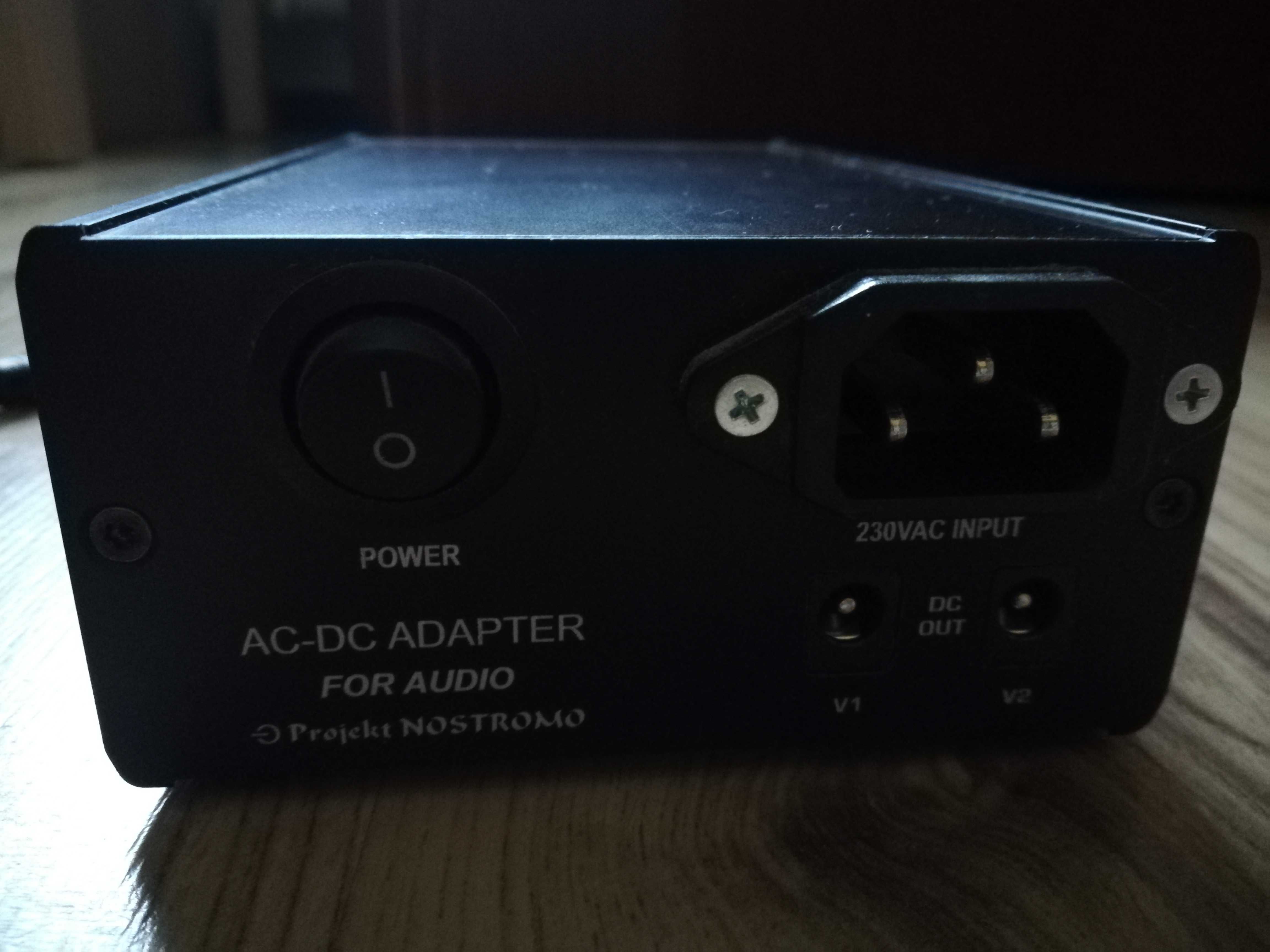 Zasilacz liniowy do audio Nostromo Hades - posiada 2 napięcia  12V 5V