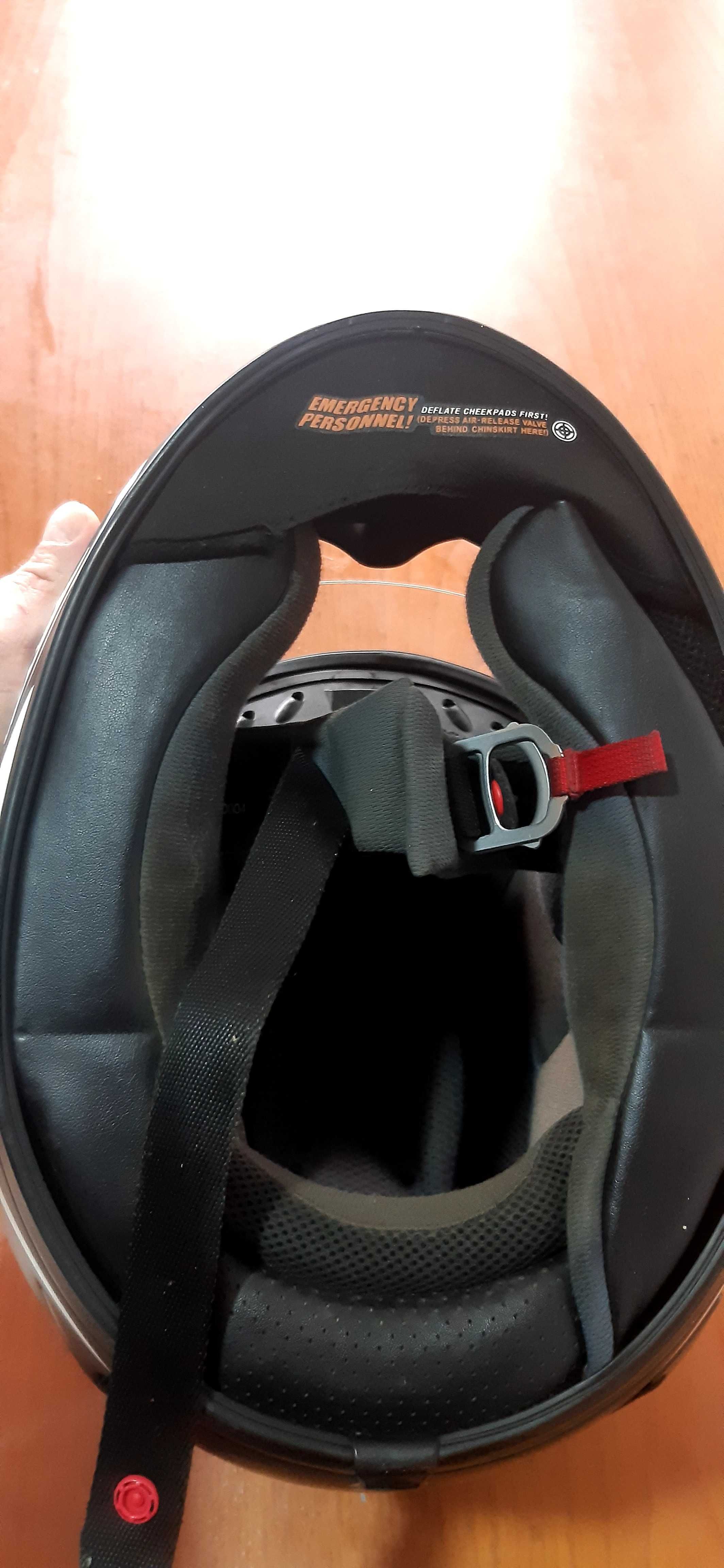 Capacete exo com afinação a ar para ajunte de interior.