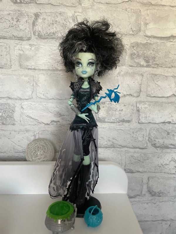 Lalka Monster High Frankie Stein Ghouls Rule Halloween