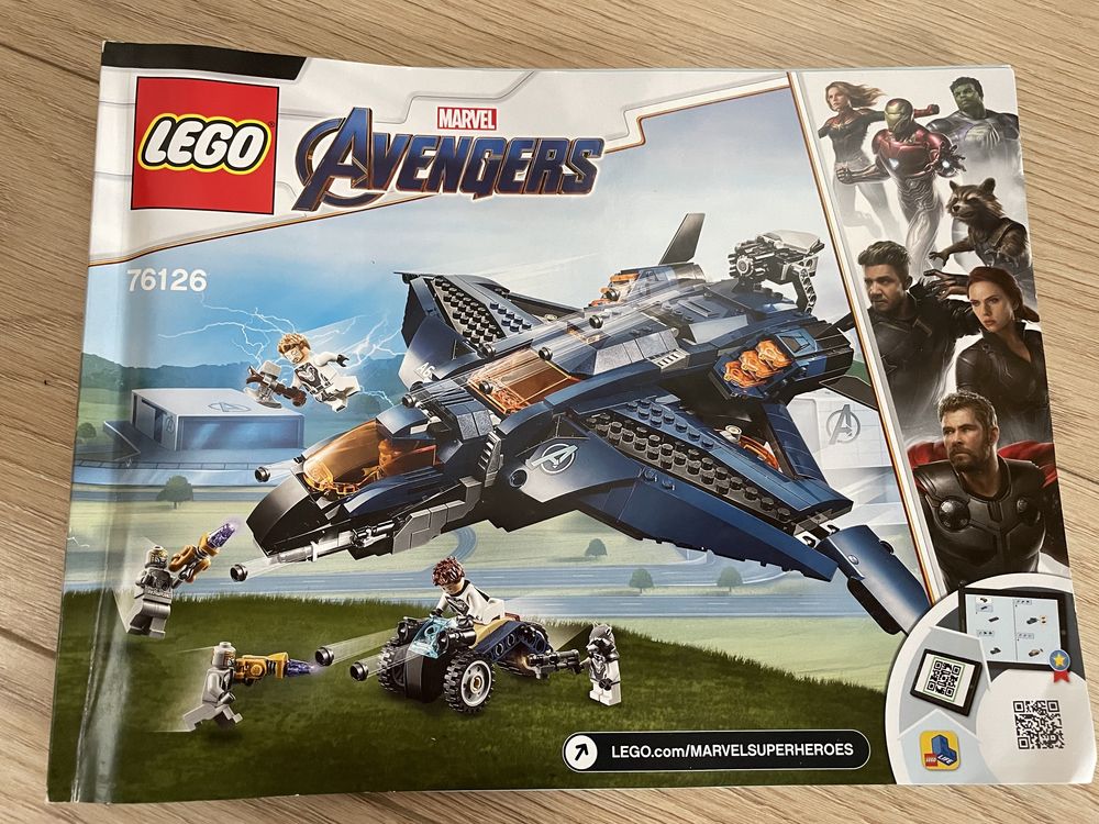 LEGO Wspaniały Quinjet Avengersów, 76126