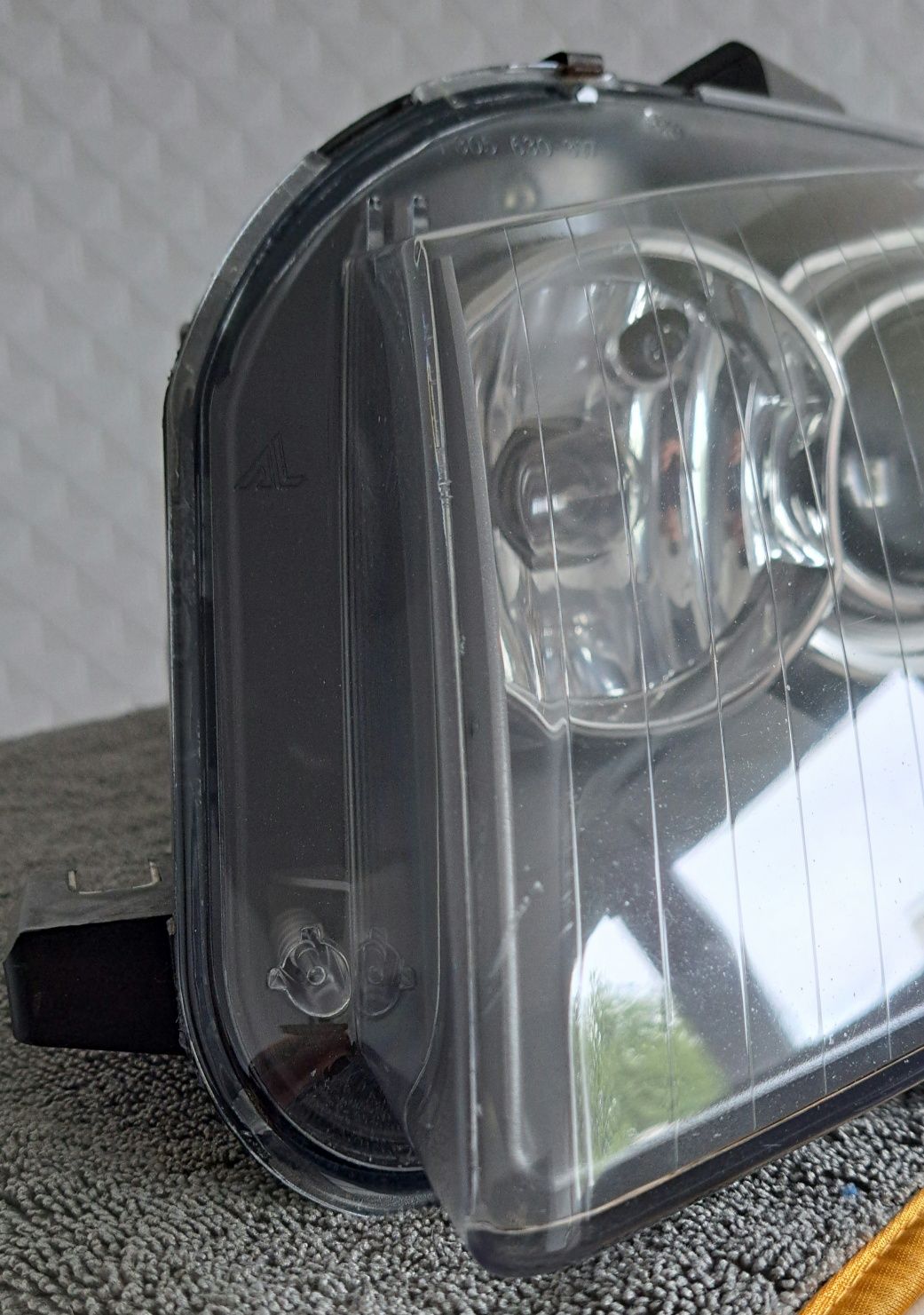 Audi A3 8P lampa bi-xenon skrętny lewy przód AL EU