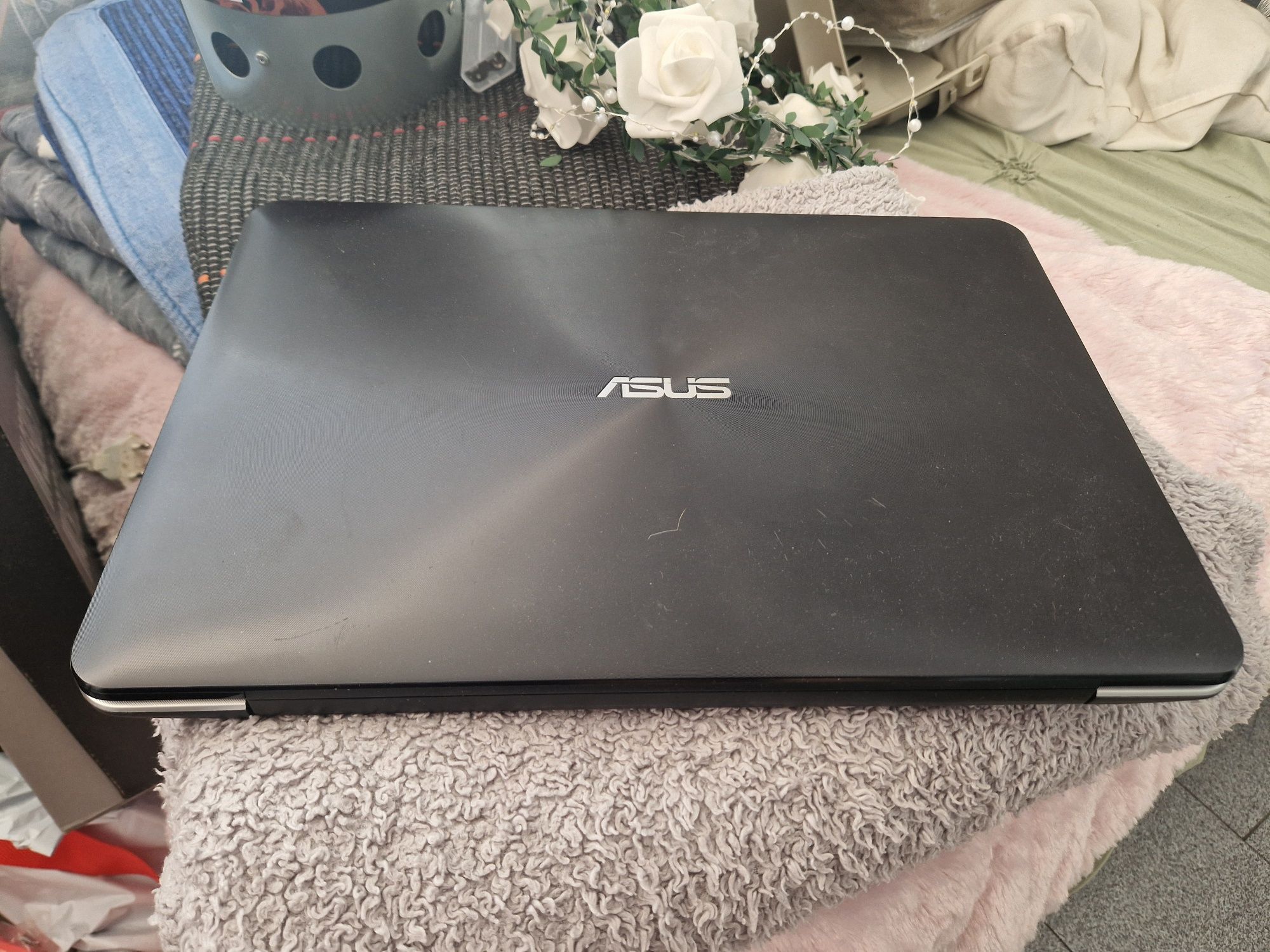 Portátil ASUS de topo