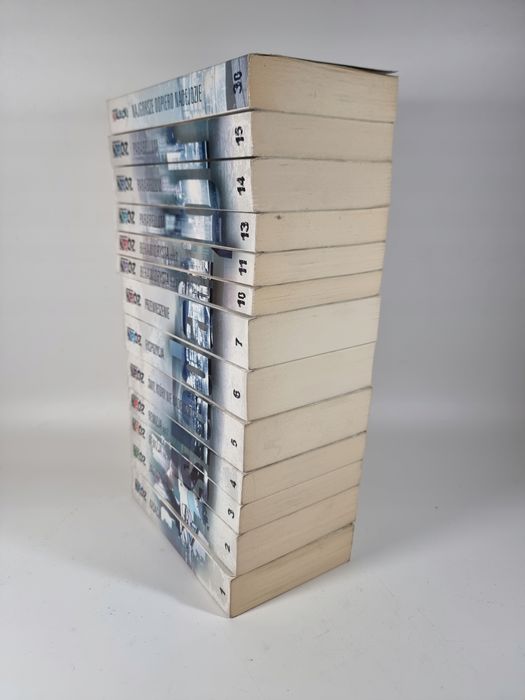 Śladami Zbrodni / zestaw 13 książek / Remigiusz Mróz / Kolekcja