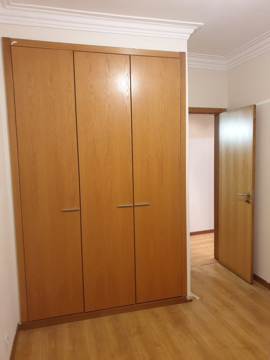 Apartamento T3 Venteira óptimo estado