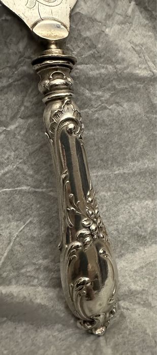 Trinchante de peixe, prata, marcado