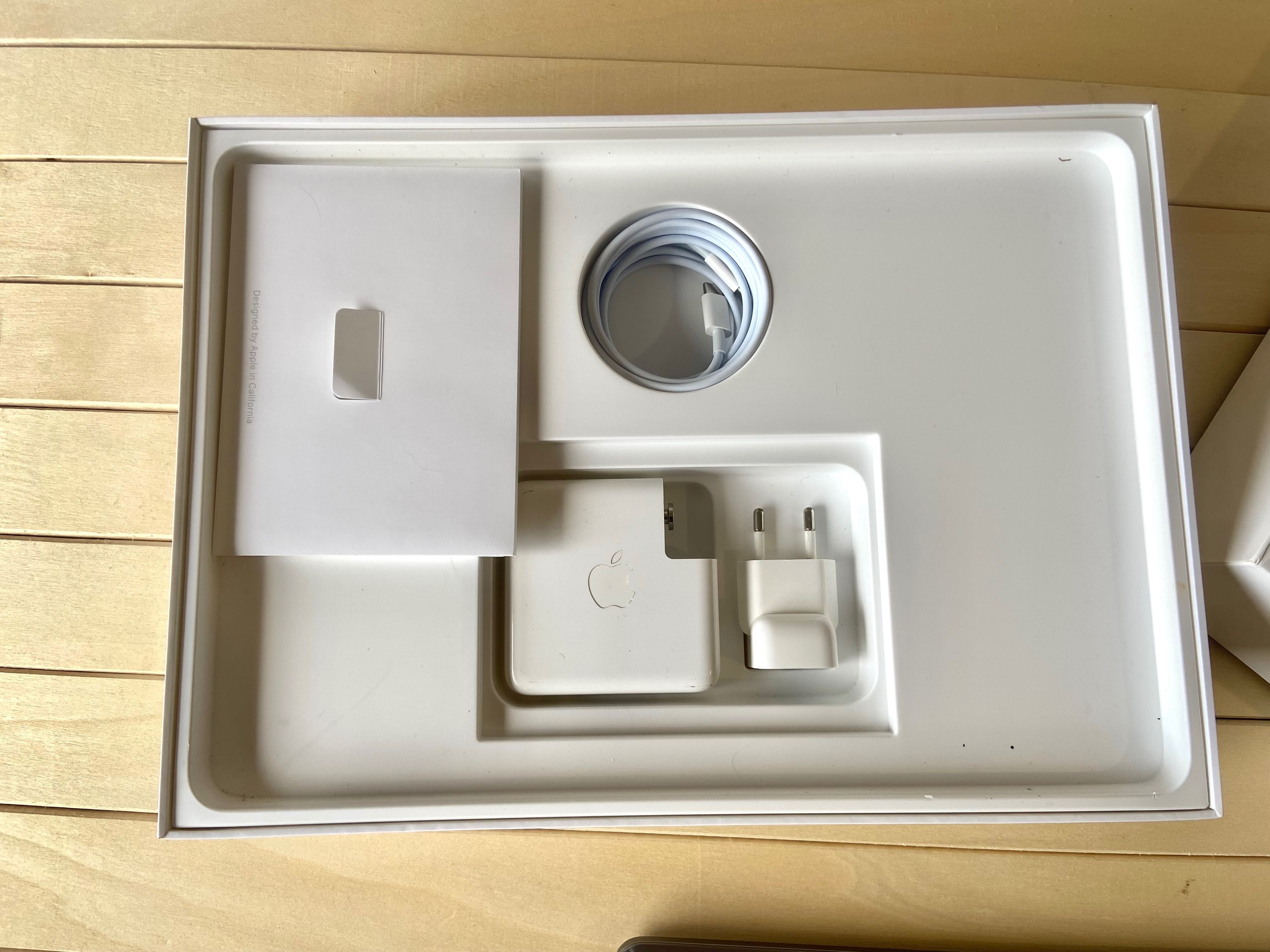 MacBook Pro 13” 2017 | i5 | 8GB | 128GB