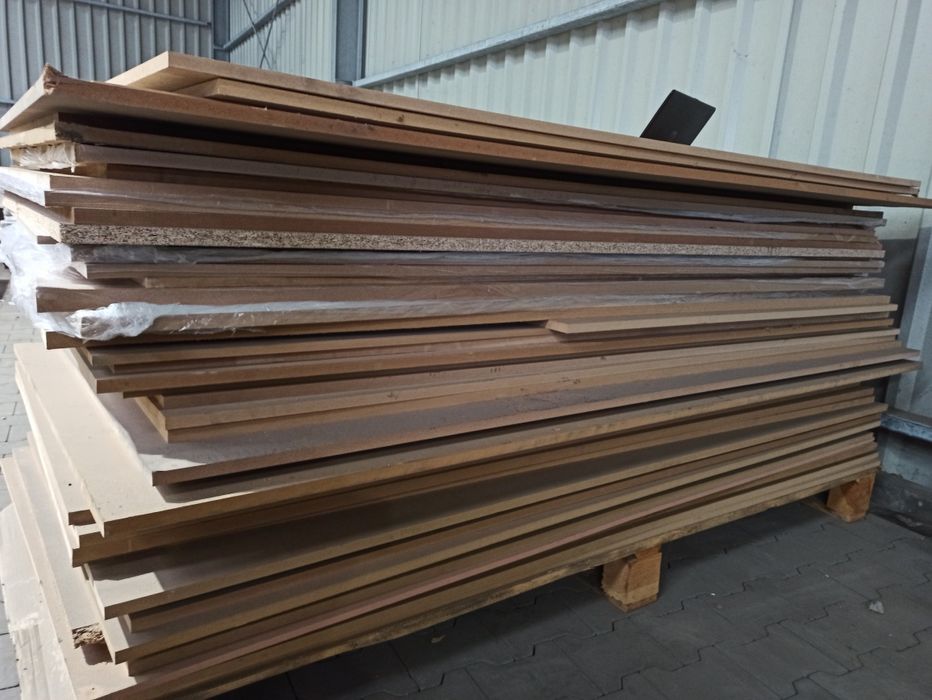 Płyty wiórowe oraz  Mdf na polki regały itp różne grubości i szerogosc