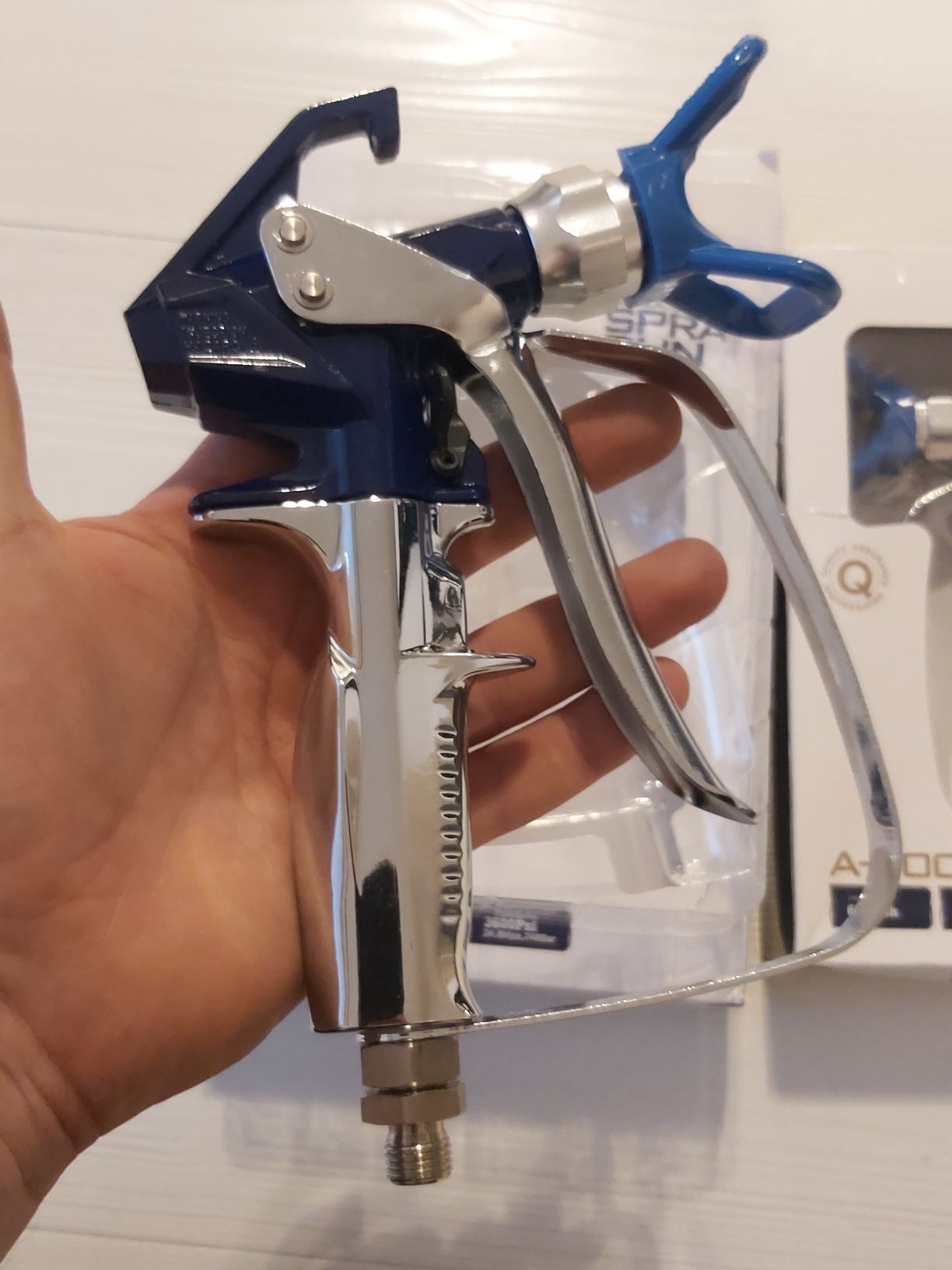 Pistolet do agregatu malarskiego przyłącze 1/4 podobny do Contractor