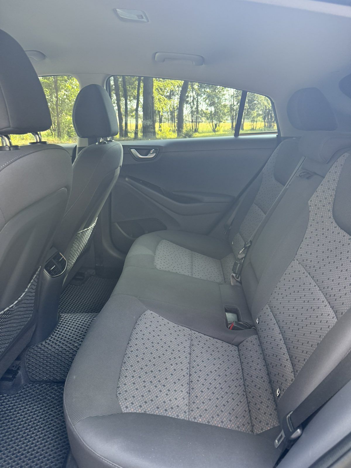 Hyundai ioniq 19-го року