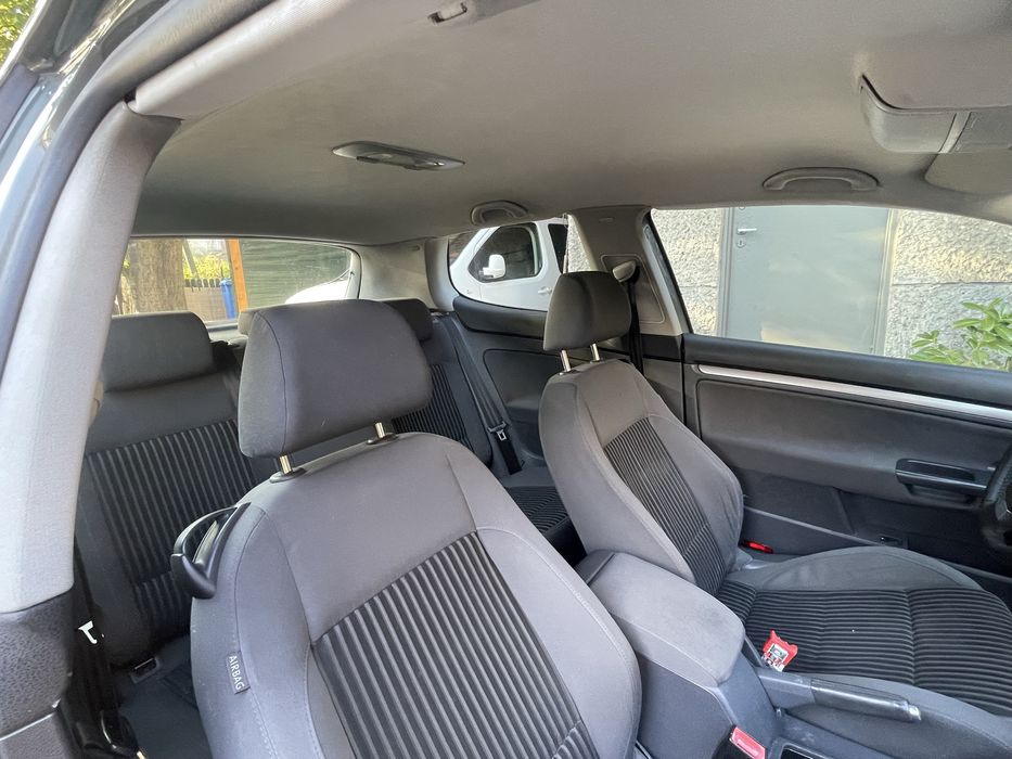 Volkswagen Golf V 1.6 MPI