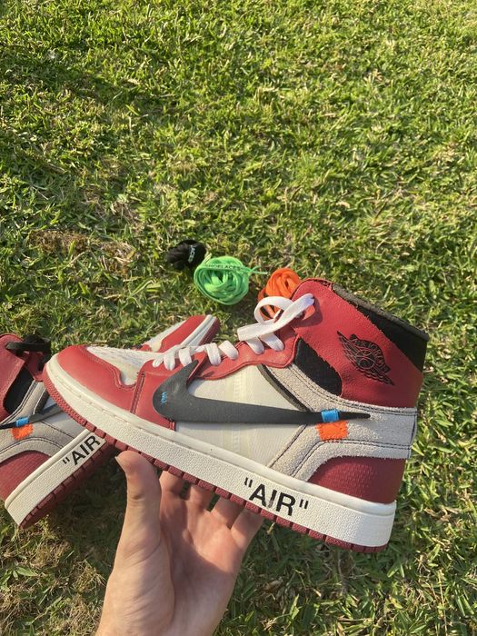 Air Jordan 1 “Chicago” Off White - Tamanho 42