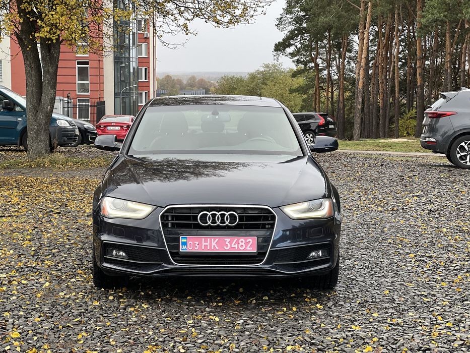 Продам Ауді а4б8 2.0 бензин 2015 р