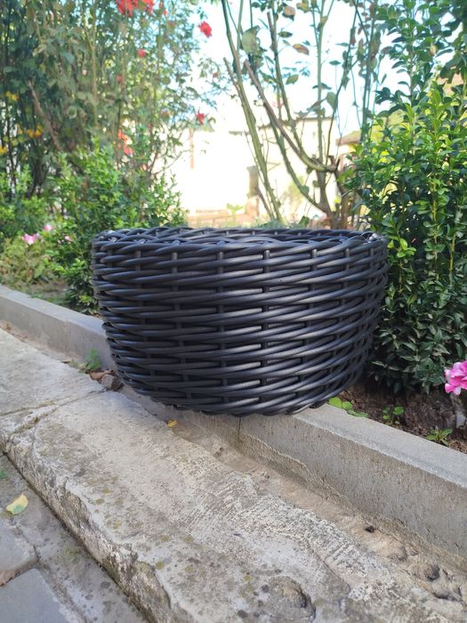 Кашпо з ротангу знижка!