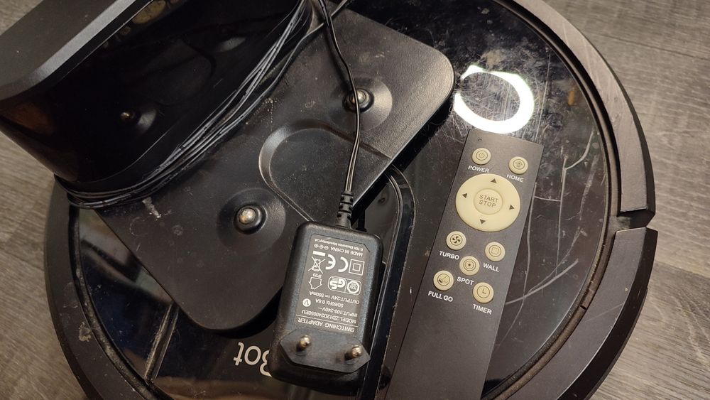 Робот пылесос i-bot