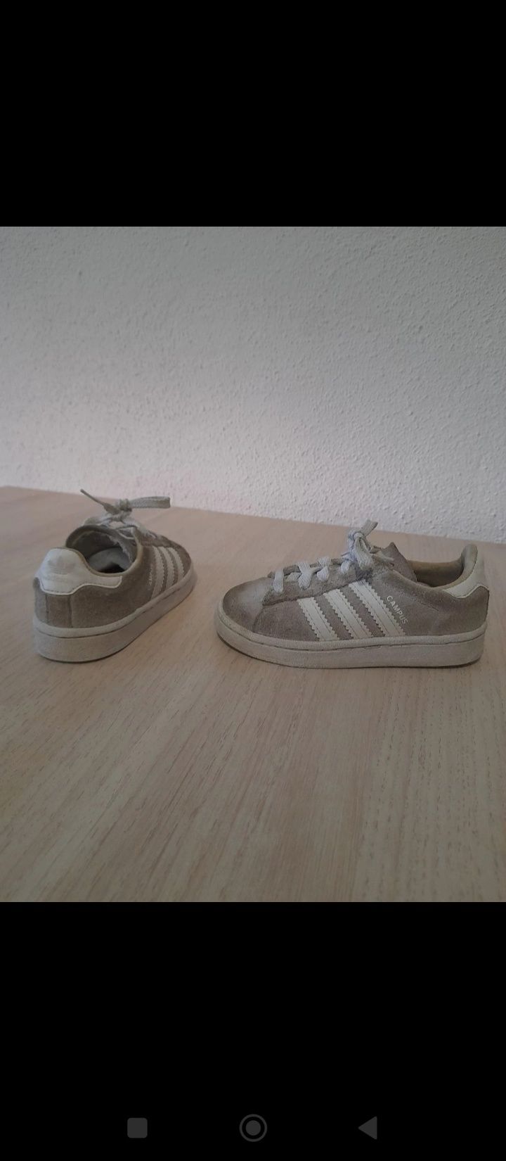 Tenis Adidas Número 23