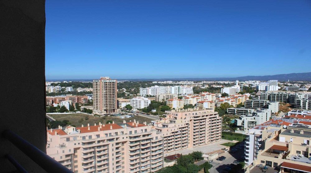 Arrenda-se T1 até maio - na praia da rocha