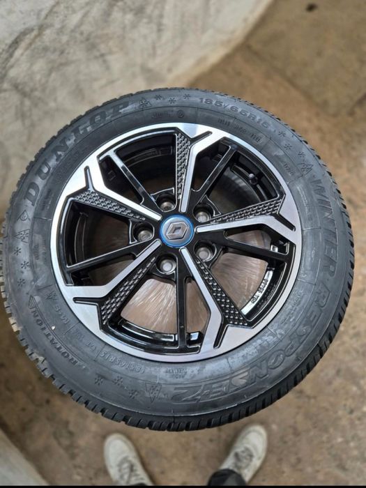 Нові  легкосплавні диски R15 Renault Zoe зимові шини 185 65 R15