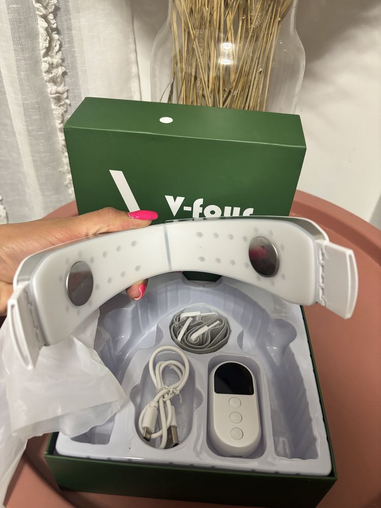 Masazer do wyszczuplajiantwarzy V-four v-face lite belt