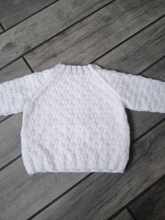 Nowy sweter handmade, sweter do chrztu, sweterek niemowlęcy,  0-3 m-ce