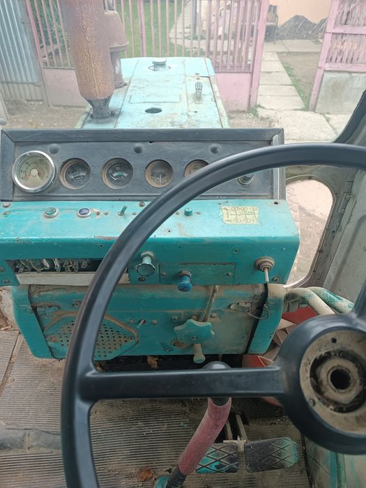 Продам трактор Юмз